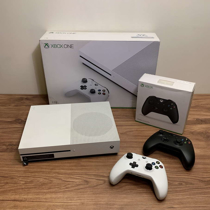 تصویر  کنسول بازی مایکروسافت مدل Xbox One S ظرفیت 1 ترابایت با دسته اضافی